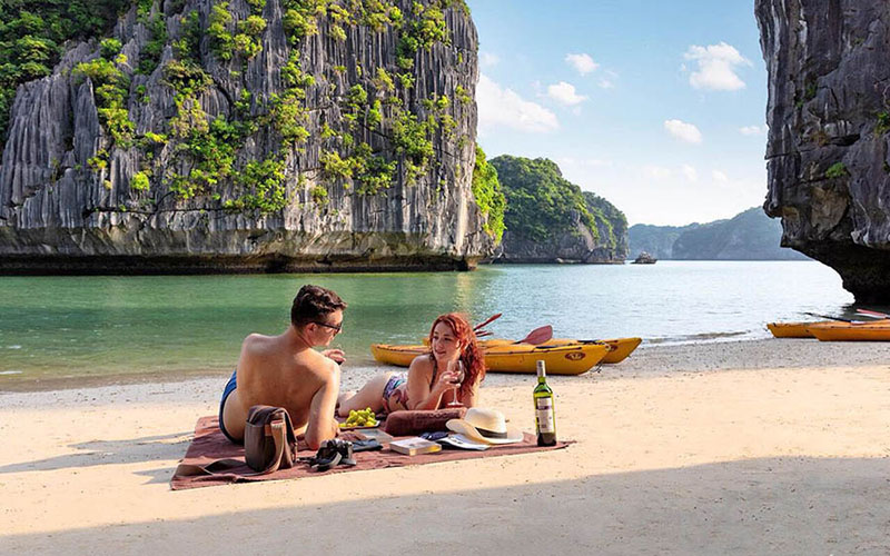 Discover the Top Halong Bay Beaches: A Paradise in Vietnam